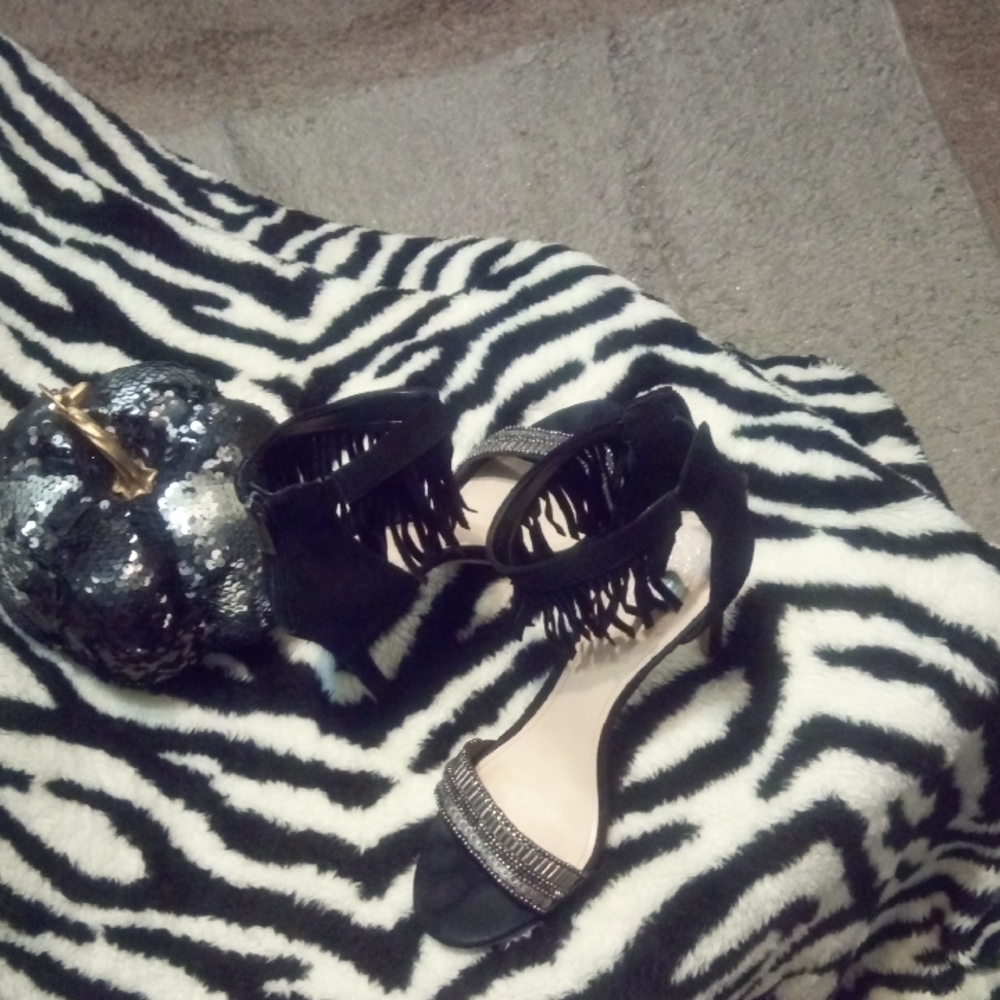 Vince Camuto Classic Black Heels • Size 10